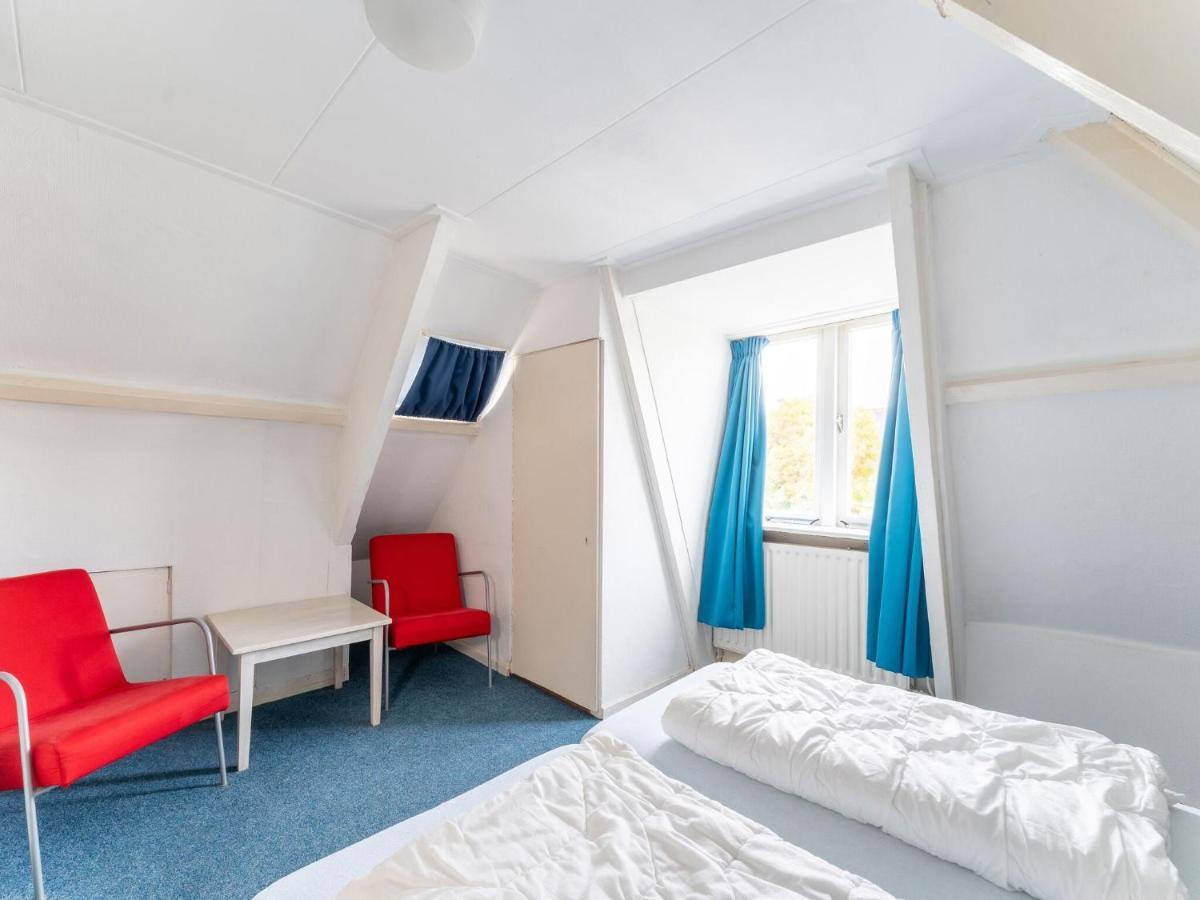 Modern Holiday Home In Heeg With Garden Eksteriør billede