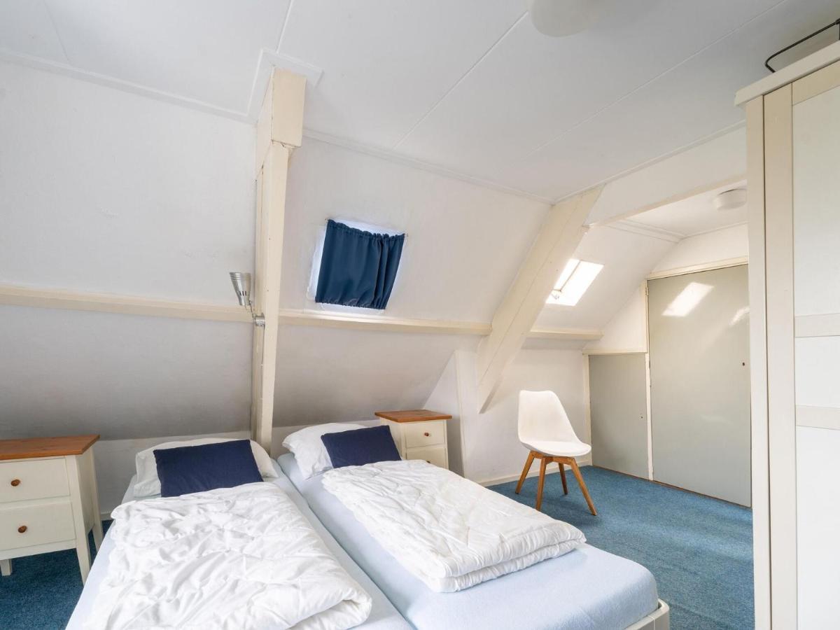 Modern Holiday Home In Heeg With Garden Eksteriør billede